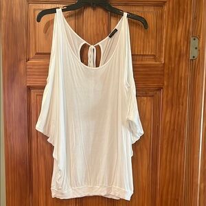 women’s size medium white blouse